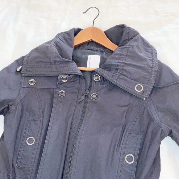 Trench Coat - Picture 9 of 14